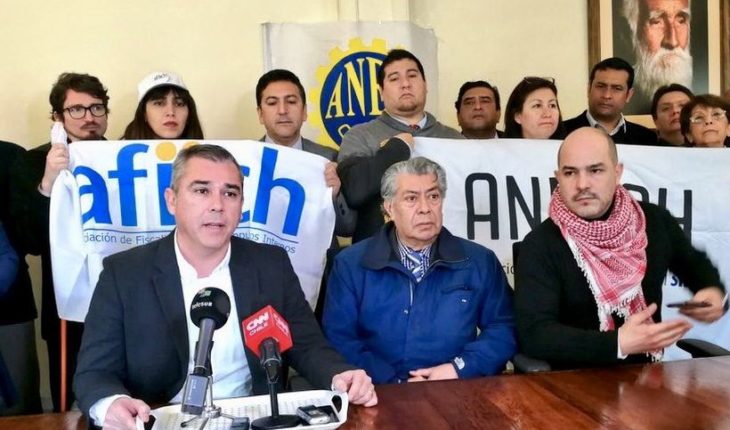 translated from Spanish: Trabajadores del SII convocaron a un paro nacional para este miércoles