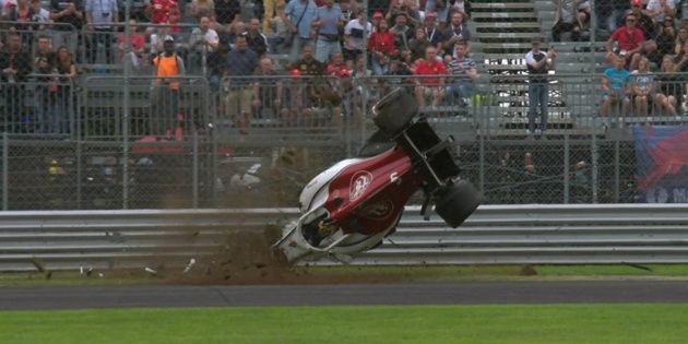 VIDEO | Dramatic crash in Formula 1: Ericsson lost control and shattered his car