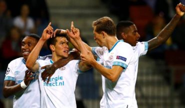’Chuky’ Lozano encamina al PSV a la fase de grupos de la Champions League