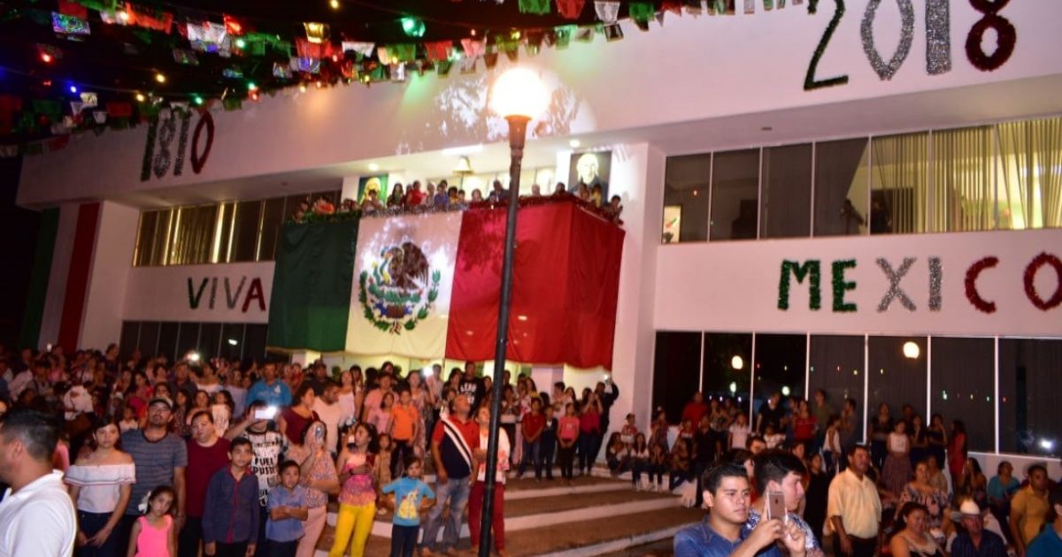 "¡Viva México!", grita Chenel Valenzuela en Angostura