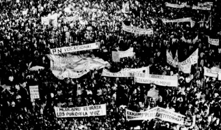 1968: 300 mil estudiantes marchan en silencio