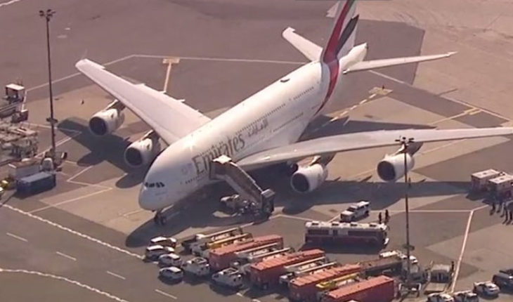 Avión de Emirates puesto en cuarentena en el Aeropuerto de Nueva York por pasajeros enfermos