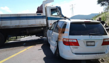 Choque deja 5 muertos y 2 heridos en la carretera Chavinda-Villamar en Michoacán
