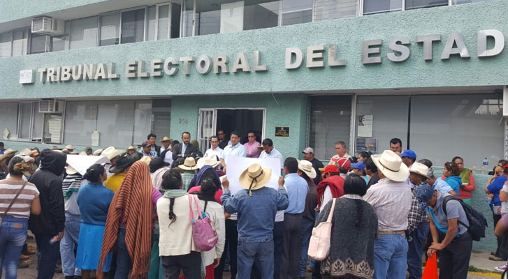 Comunidad de Sevina se manifiesta ante el Tribunal Electoral de Michoacán