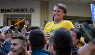 El Gobierno argentino condenó el ataque al candidato Jair Bolsonaro, apuñalado en Brasil