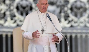El papa pidió rezar por la Iglesia para protegerla del “demonio” tras casos de abusos sexuales