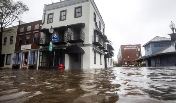 Florence deja ciudades inundadas y 15 muertos a su paso