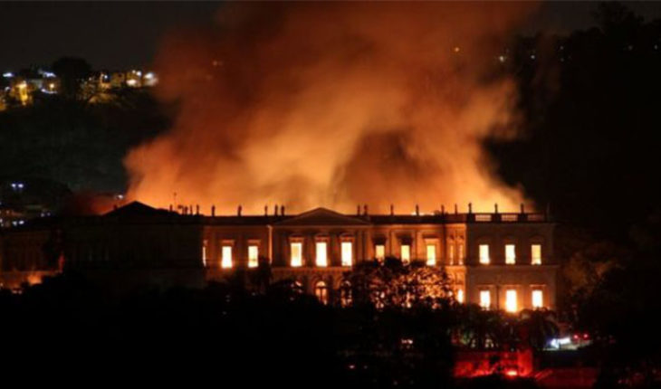 Incendio consume el Museo Nacional de Brasil en Río, uno de los más grandes en América Latina