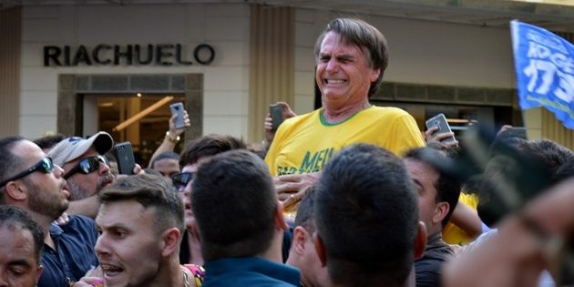 Jair Bolsonaro, el brasileño candidato a presidente que fue acuchillado todavía está grave