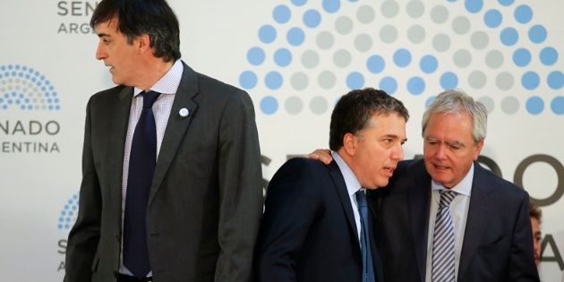 La oposición busca limitar a Macri en la emisión de deuda