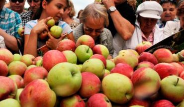 Le vendieron 15 mil manzanas a un cliente y fueron despedidos