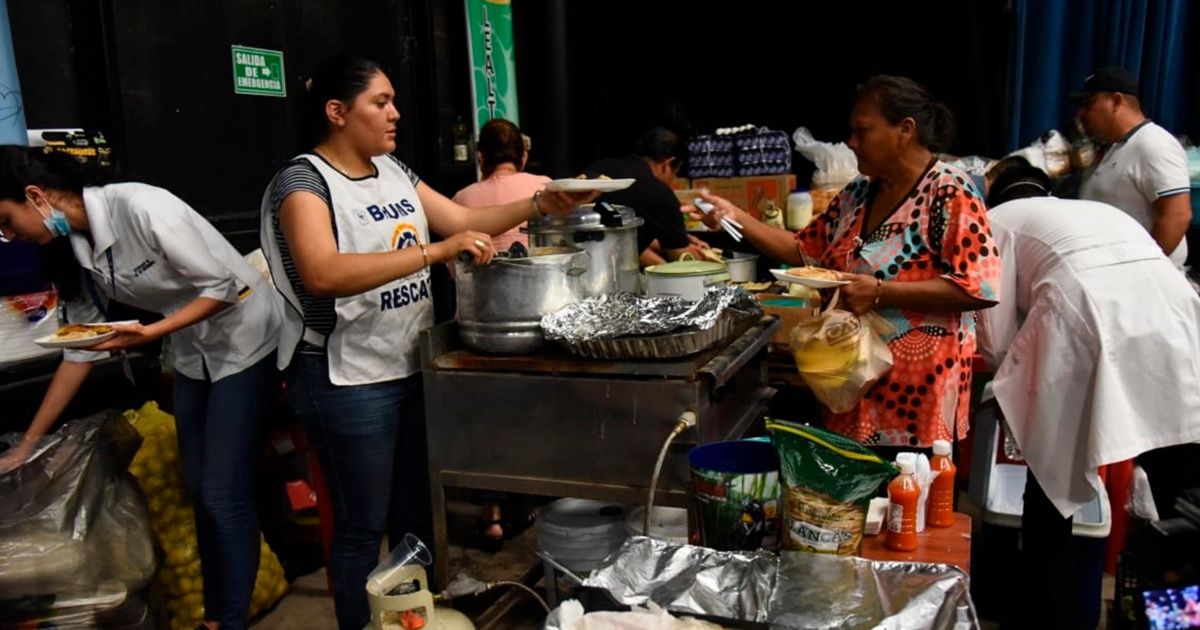 Más de dos mil personas siguen en los albergues en Sinaloa