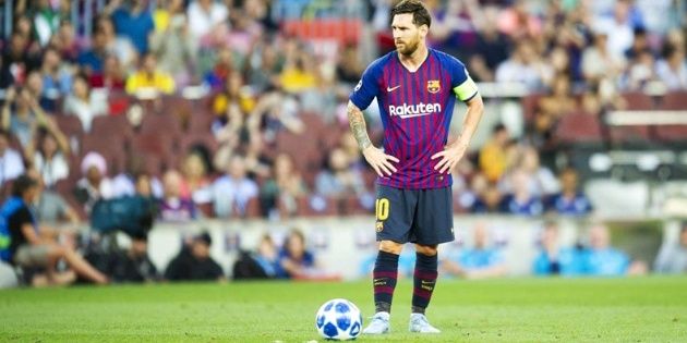 Messi fue al banco de suplentes, discutió con el árbitro y criticó al Barcelona