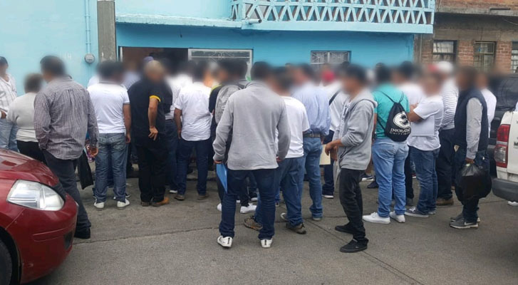 Ministeriales detienen a 6 que se hacían pasar por empleados de la SRE en Morelia, Michoacán