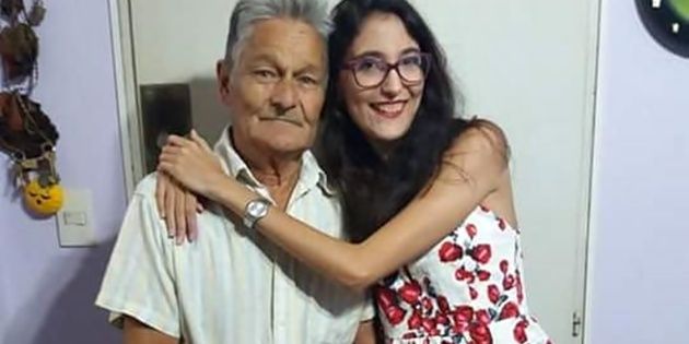 "No pierdan la esperanza": mensaje e historia de una nieta que cuida a su abuelo con Alzheimer