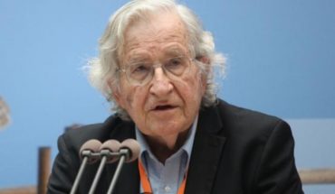 Noam Chomsky visita a Lula y lo ve “optimista”