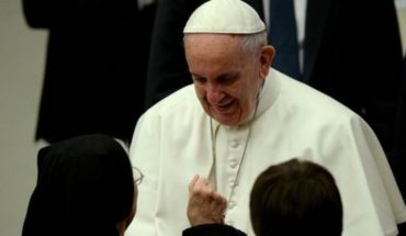 Otro remezón en la Iglesia católica chilena: Papa saca a obispos de Chillán y San Felipe