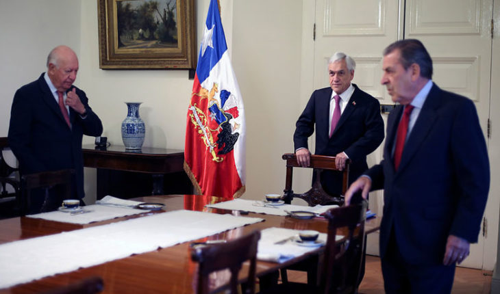 Piñera se reúne con ex presidentes Lagos y Frei por inminente fallo de La Haya