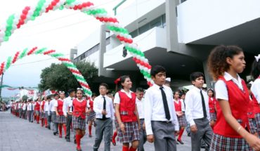 Realizan desfile conmemorativo de la Independencia en San Pedro