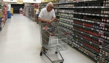 Suben un 15% los precios en supermercados y mayoristas: estiman que el salto fuerte será en octubre