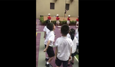 Tras regreso a clase, jardín de niños en China da la bienvenida con presentación de pole dance