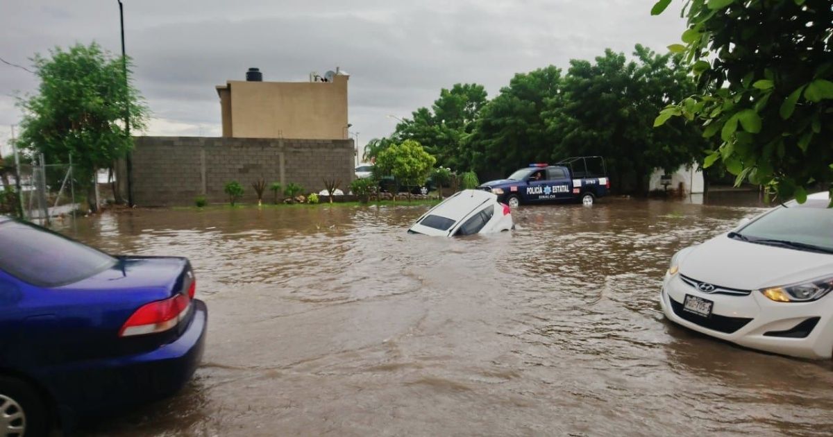 Video. Lluvias dejan inundaciones y suspensión de clases en Sinaloa