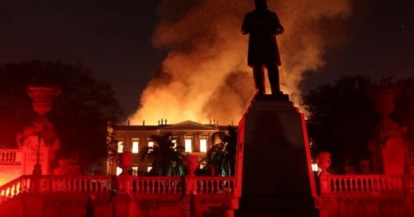 A huge fire devours the National Museum of Brazil in Rio, one of the largest in Latin America