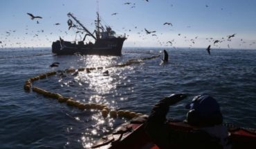 translated from Spanish: A propósito del fallo de La Haya ¿en realidad nuestro mar y sus recursos son de todos los chilenos?