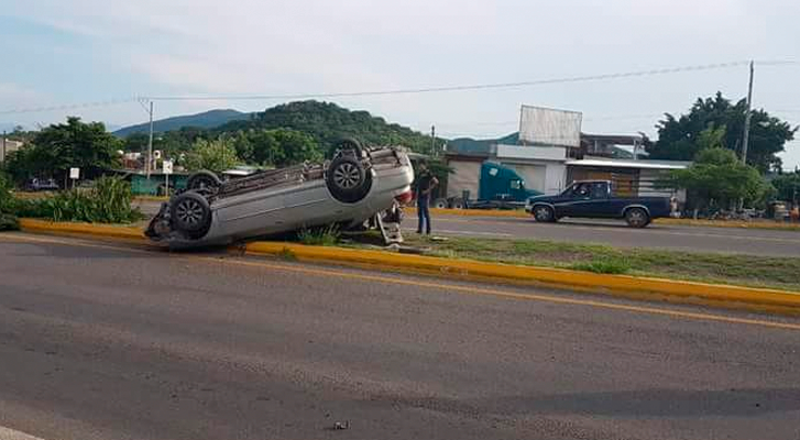 Accidents left injured and material damage in the Michoacán Tierra Caliente