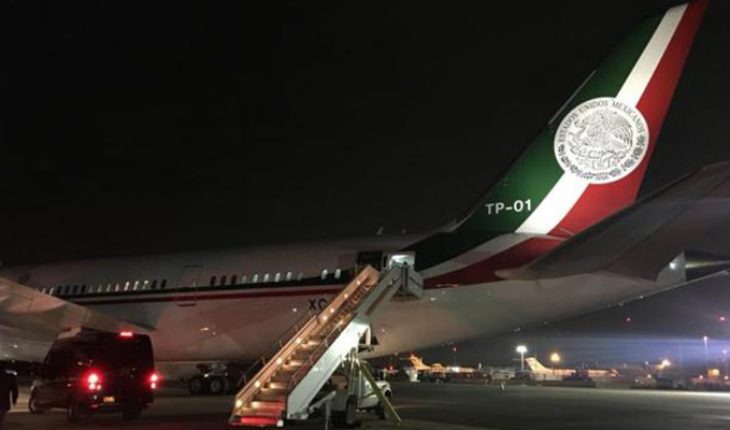 translated from Spanish: Avión presidencial presenta falla; luego de quedar varado en Nueva York, Peña Nieto regresa a México en el TP-02