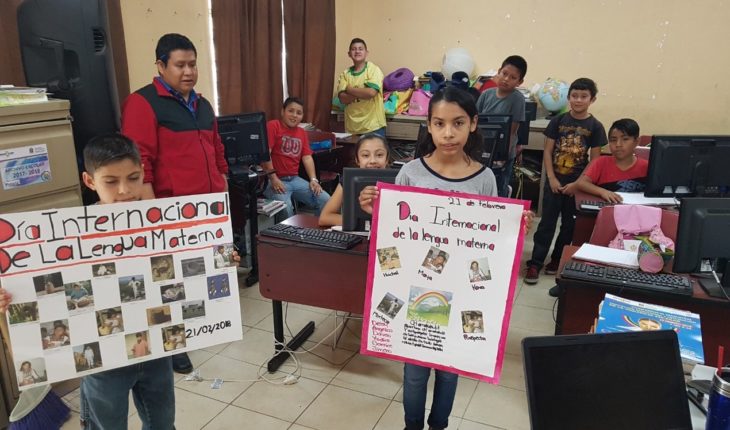 translated from Spanish: Children learn nahuatl respect migrant fellow