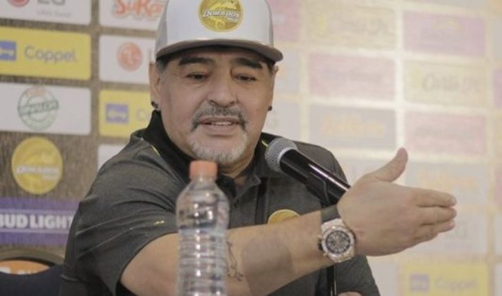 translated from Spanish: Diego Maradona: “take this responsibility as who has a child in her arms”