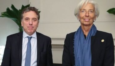 translated from Spanish: El FMI pospuso un desembolso a Argentina hasta que se cierren las negociaciones