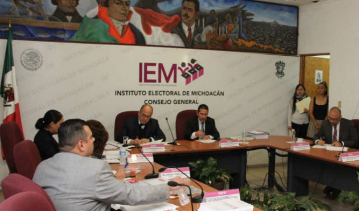 translated from Spanish: IEM approves amendments to assignment in councils of PRD and Morena