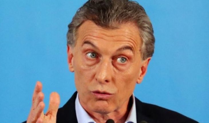 translated from Spanish: Macri will reduce by half the number of ministries in Argentina