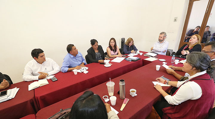 Reducir el salario de los diputados en Michoacán, propone bancada de Morena