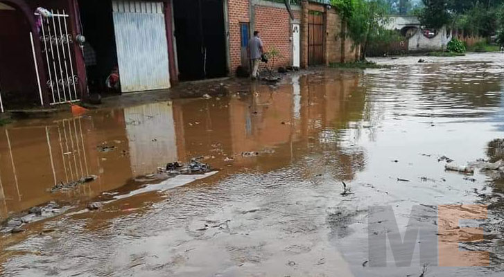 Se desborda el Río Duero en Chilchota, Michoacán hay varias casas afectadas