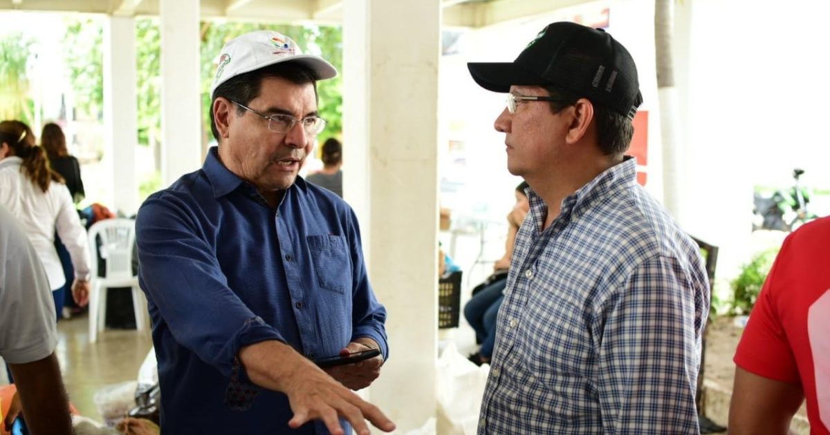 Secretario de Economía, Javier Lizarraga se reúne con Carlo Mario Ortiz