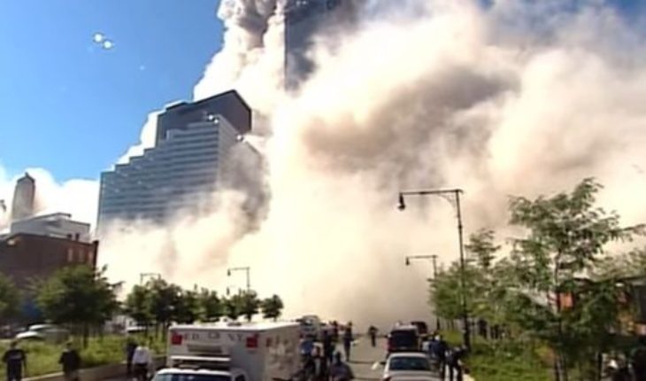 translated from Spanish: Sensitive images: almost 17 years for the attack on the twin towers became a new video