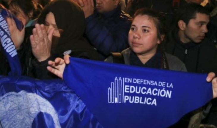 translated from Spanish: The Federation of university teachers reached an agreement with the Government