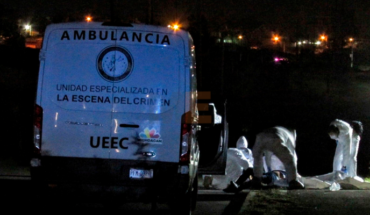 translated from Spanish: They kill the occupant of a pickup truck in the Av. Oscar Chávez in Tarímbaro, Michoacán