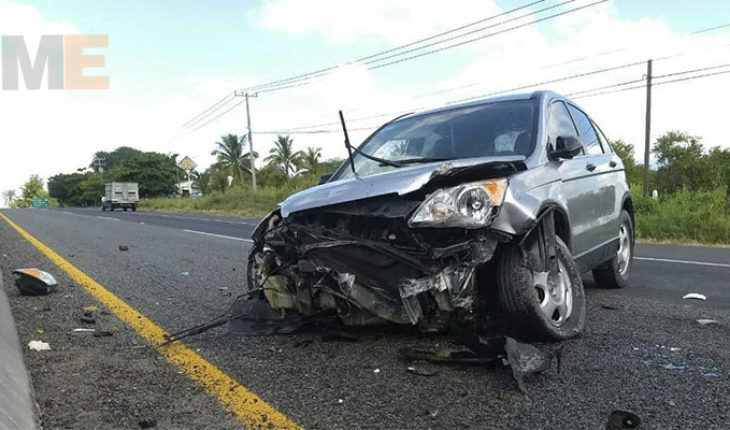 translated from Spanish: Two accidents in Apatzingan, Michoacan, leaving injured a driver and a passerby