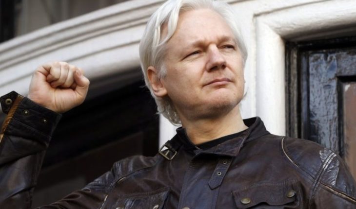 Abogado: Assange vive régimen carcelario en embajada Londres
