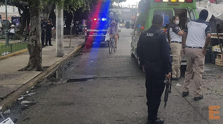 Asesinan a balazos a comerciante del Mercado Hidalgo en Zamora, Michoacán; su hijo queda herido