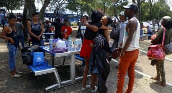 Atienden solicitudes de refugio de la caravana migrante