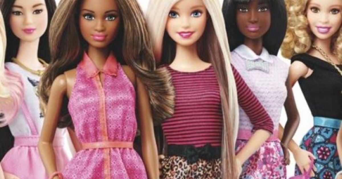 Barbie se une a la lucha contra estereotipos de género 