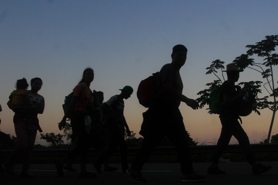 Caravana migrante rechaza plan de empleo de EPN; avanza hacia Oaxaca