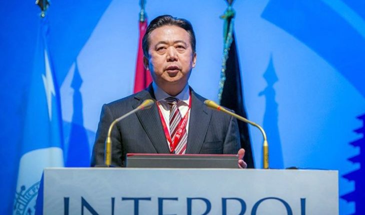 Crisis en la Interpol: tras extensa desaparición de su presidente en China aparece comunicado sobre su renuncia