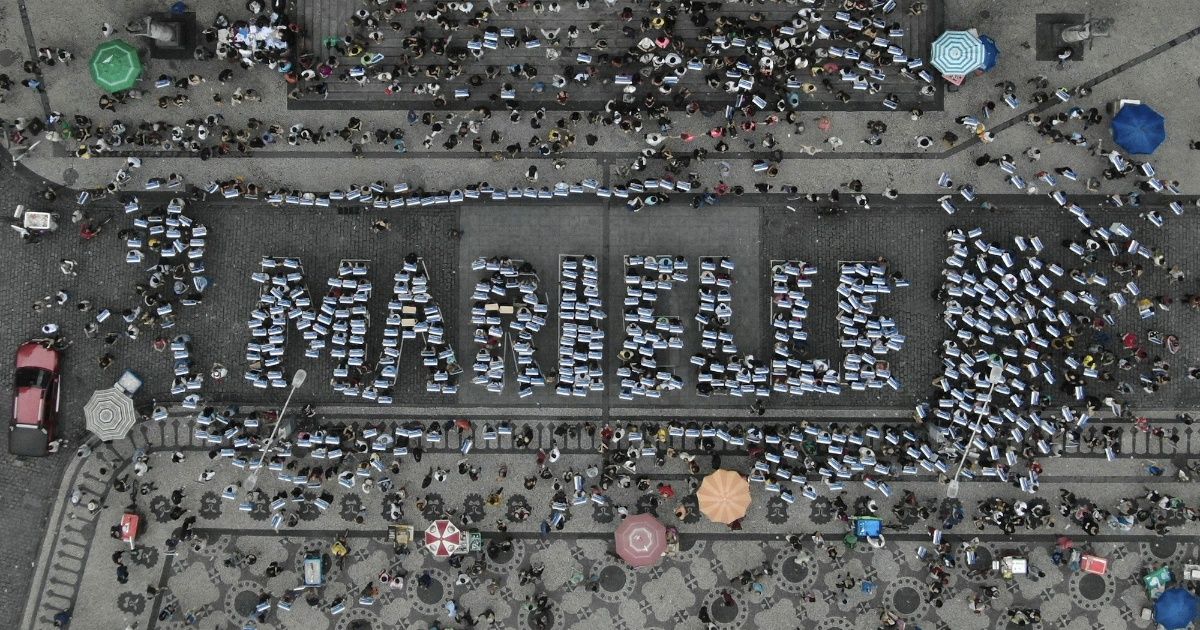 Emotivo homenaje por concejal asesinada en Río de Janeiro