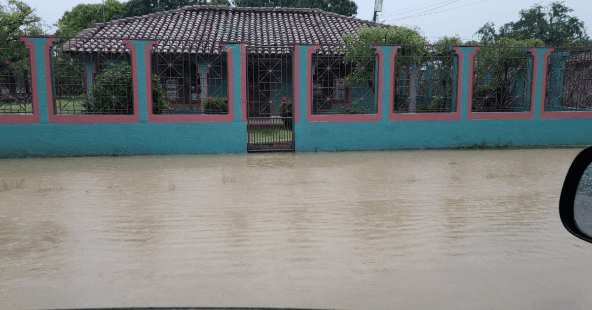Evacuación preventiva en zonas de riesgo por lluvias 